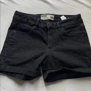 black mid rise short garage